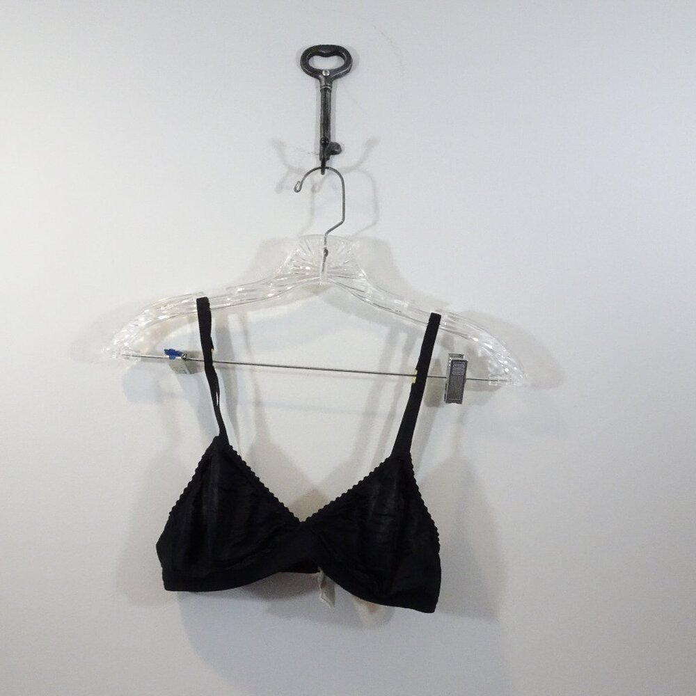 Hanro Satin Deluxe Bra Size 34B Unpadded Wireless Unlined